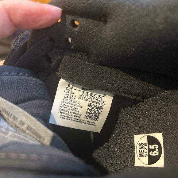 Nike Dunk SE Low Off Noir Smoke Grey – Men’s 6.5 / Women’s 8 - Picture 5 of 5